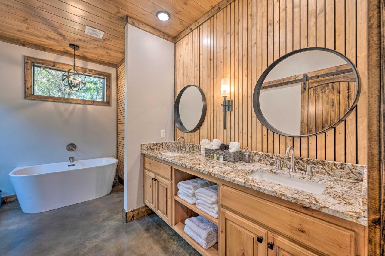 Broken Bow Lazy Dog Lodge With Hot Tub, Pool Table Exterior foto